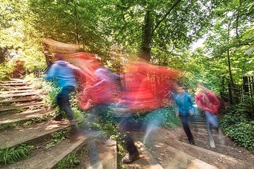 gallery image blur kids running
